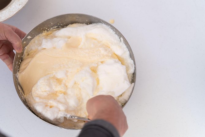 Cesarine: Small group Pasta and Tiramisu class in Varenna - Aperitivo, conversation, and the first taste of local life