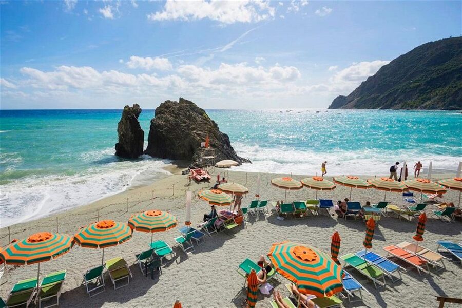 Cinque Terre: Hybrid Boat Tour with Swimming Stop - Why a boat is the smart way to see Cinque Terre