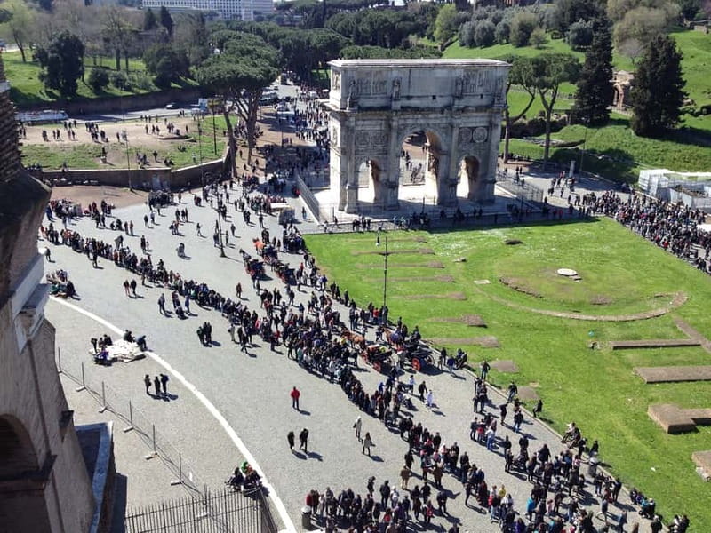 Colosseum, Forum & Palatine Hill Guided Walking tour - Key points at a glance
