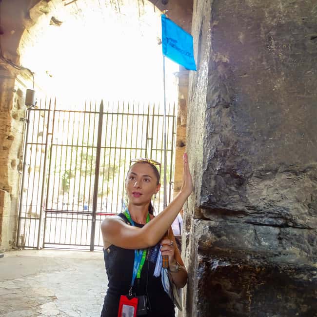 Colosseum, Forum & Palatine Hill Guided Walking tour - Entering the Colosseum for a 90-minute visit