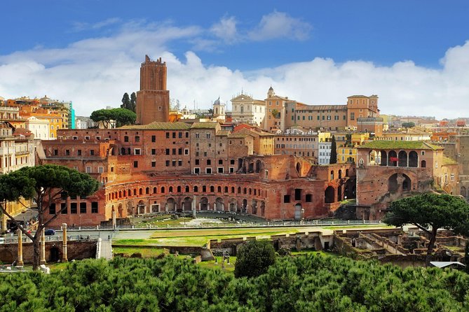 Colosseum, Palatine Hill and Roman Forum Guided Tour - Walking through the Roman Forum
