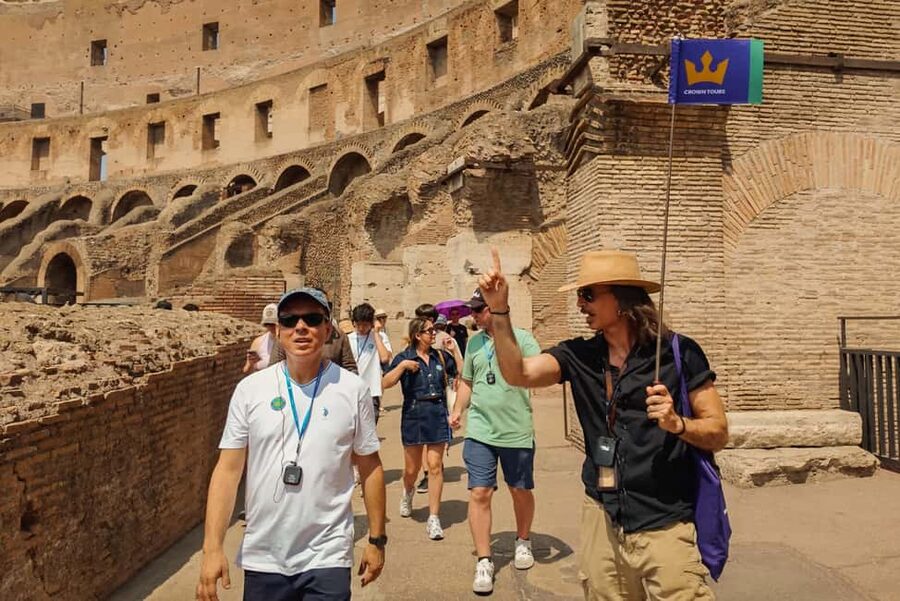 Colosseum, Roman Forum & Palatine Guided Tour - The guides make or break the experience