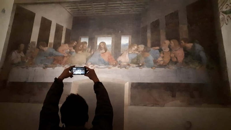 Da Vinci's Last Supper Express Semi-Private Guided Tour - Meeting your guide at Santa Maria delle Grazie