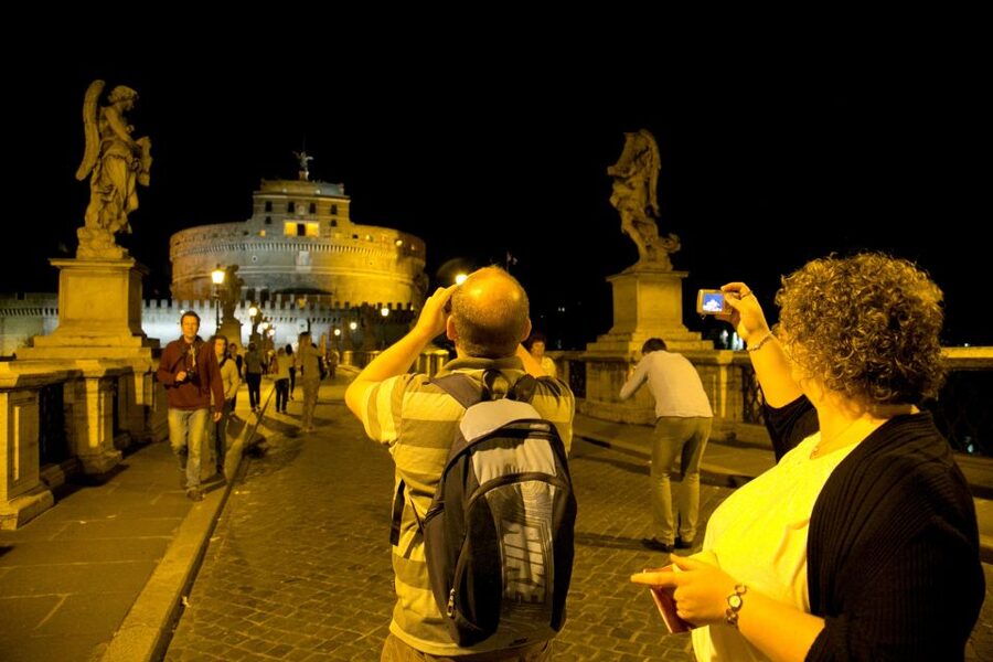 Dark Heart of Rome - Facts, Legend & Mystery Walking Tour - Corso Vittorio Emanuele II and the city between eras