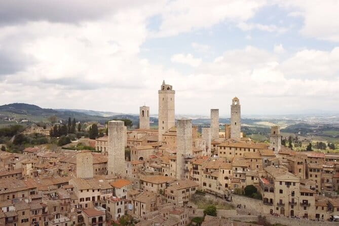 David & Duomo: Accademia & Skip the Line Exclusive Dome Access - Guides, pace, and the small-group experience