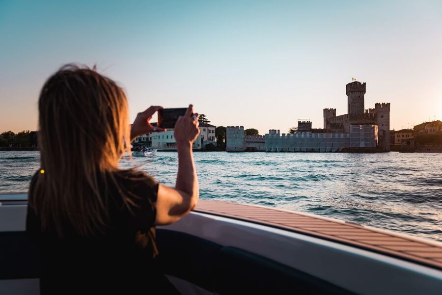 Desenzano del Garda: Sunset Boat Trip at Sunset with Drink - Key points to know before booking