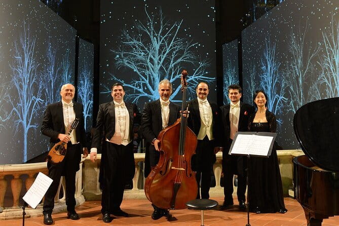 Dinner and Concert with "Three Tenors": A Real Italian Experience - Starting at Piazza della Signoria at 6:30 pm