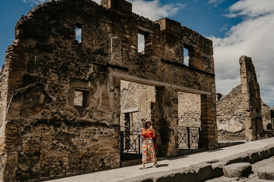 Discover Pompeii: French Walking Tour of the Buried City - Key points to know before booking