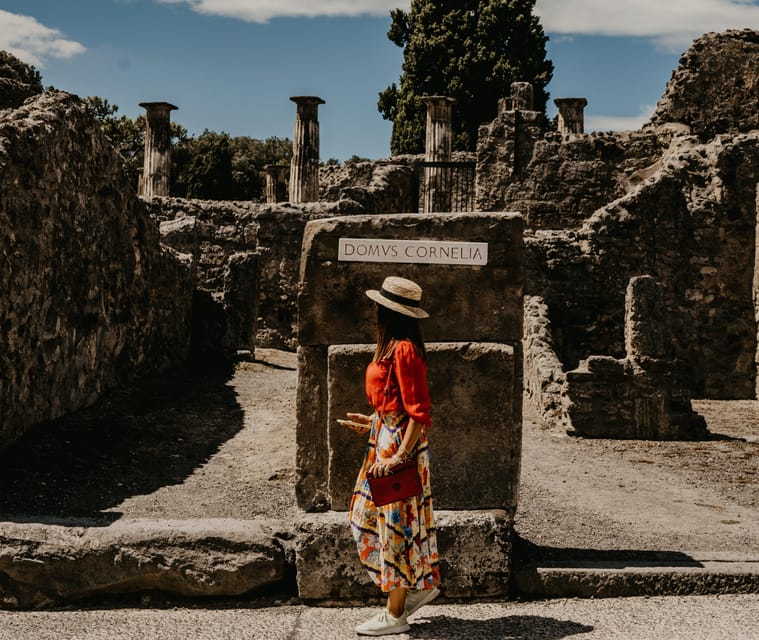 Discover Pompeii: French Walking Tour of the Buried City - Meeting at Hotel Vittoria at 10:30