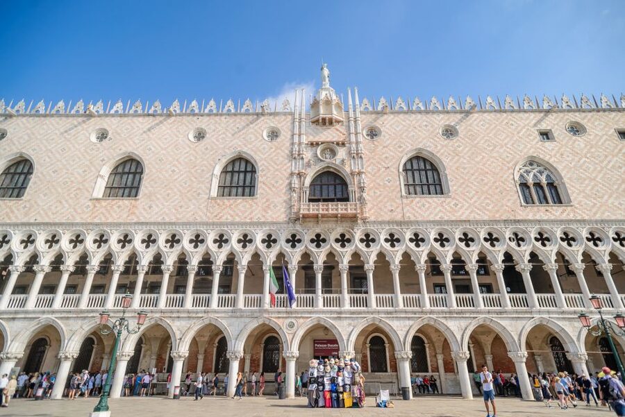 Doge's Palace & St. Mark's Basilica with Terrace Access Tour - The guide can make or break the three hours