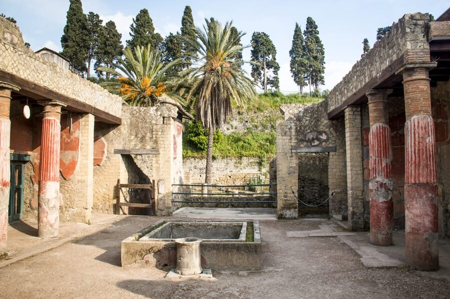 Ercolano: Herculaneum Entry Ticket with Optional Audio Guide - Public baths and the town’s shared routines