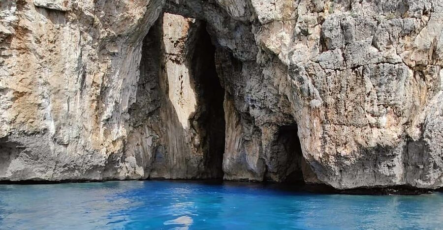 EXCURSION VISIT TO THE SANTA MARIA DI LEUCA CAVES - Two swimming stops and time to slow down