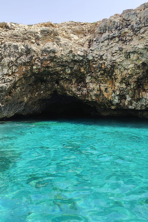 EXCURSION VISIT TO THE SANTA MARIA DI LEUCA CAVES - On-board snacks, drinks, music, and atmosphere