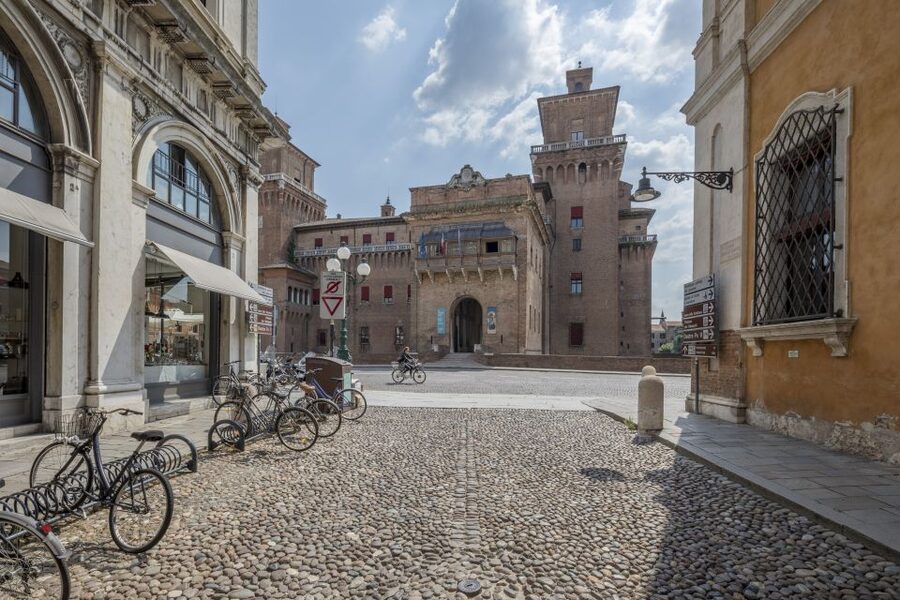 Ferrara: City Highlights Walking Tour with Local Guide - Key points to know before you book