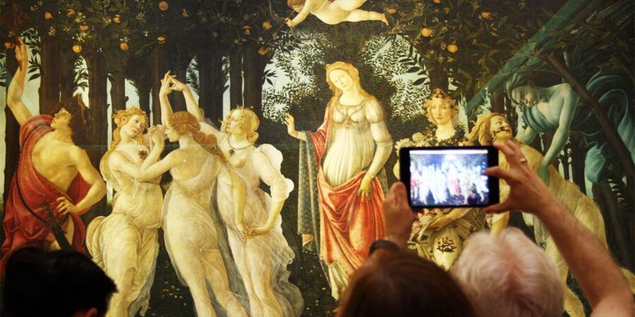 Florence: 4-Hour Accademia and Uffizi Galleries Guided Tour - The guides are the real value