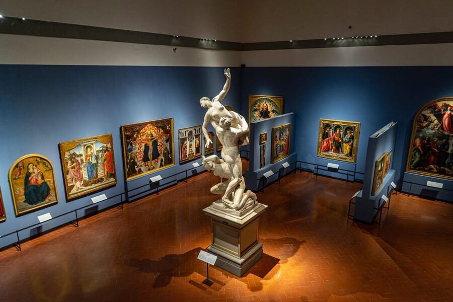 Florence: Accademia and David Skip-the-Line Entry Ticket - Meeting the host at Via Guelfa 12RED
