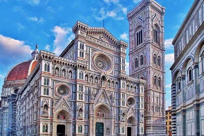 Florence: Duomo Cathedral Fast-Track Entry Ticket - Finding the host beside the cathedral