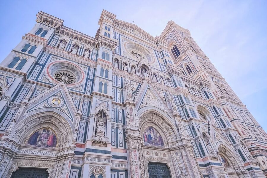 Florence: Duomo Cathedral Skip-the-Line Guided Tour - Brunelleschi’s dome, seen from below