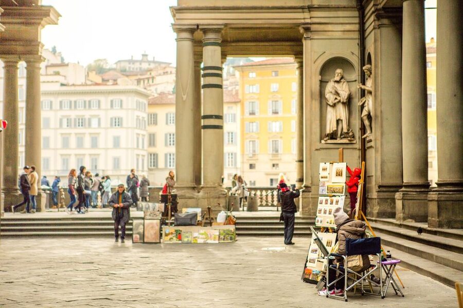 Florence: Eco-Friendly Panoramic Tour in Electric Golf Cart - Audio guide or live conversation?
