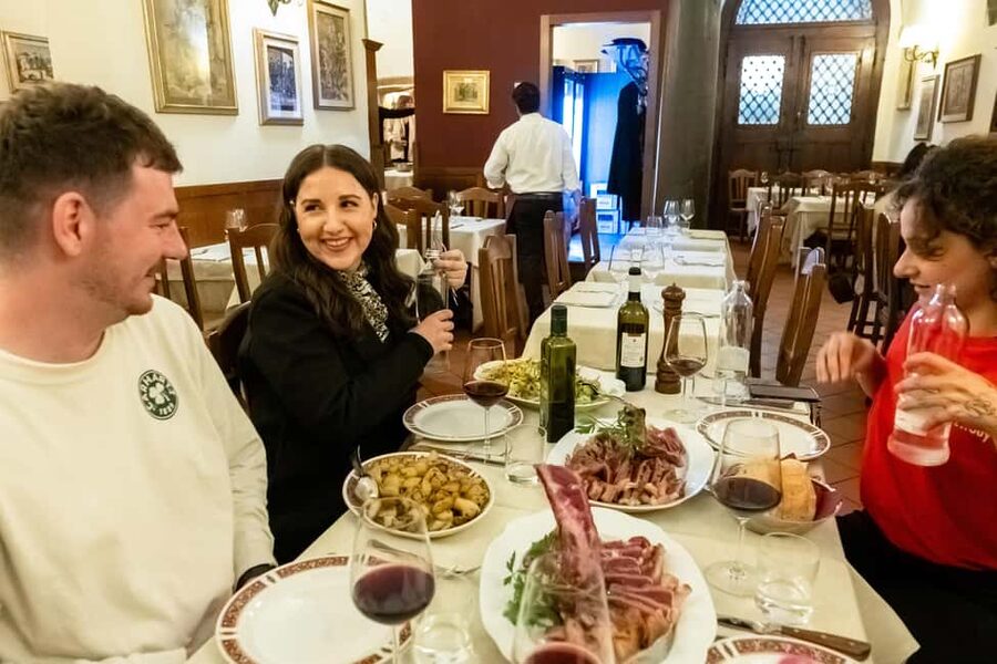 Florence: Food Walking Tour with Local Steak and Tuscan Wine - The main event, Bistecca alla Fiorentina