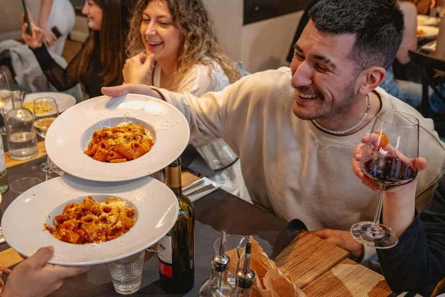 Florence: Guided Food Walking Tour with Tuscan Classics - Tuscan sandwiches and the pleasure of simple food