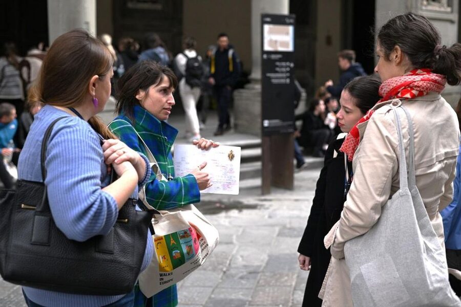 Florence: Guided Tour of Medici Family Secrets and Chapels - What $93 buys you