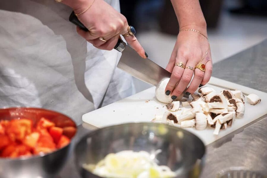 Florence: Handmade Pasta & Dessert Class with Unlimited Wine - Practical advice before you reserve