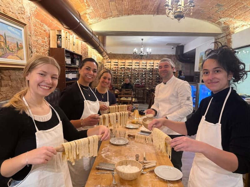 Florence: Handmade Ravioli & Pasta Class with Unlimited Wine - Timing, meeting point, and what to bring