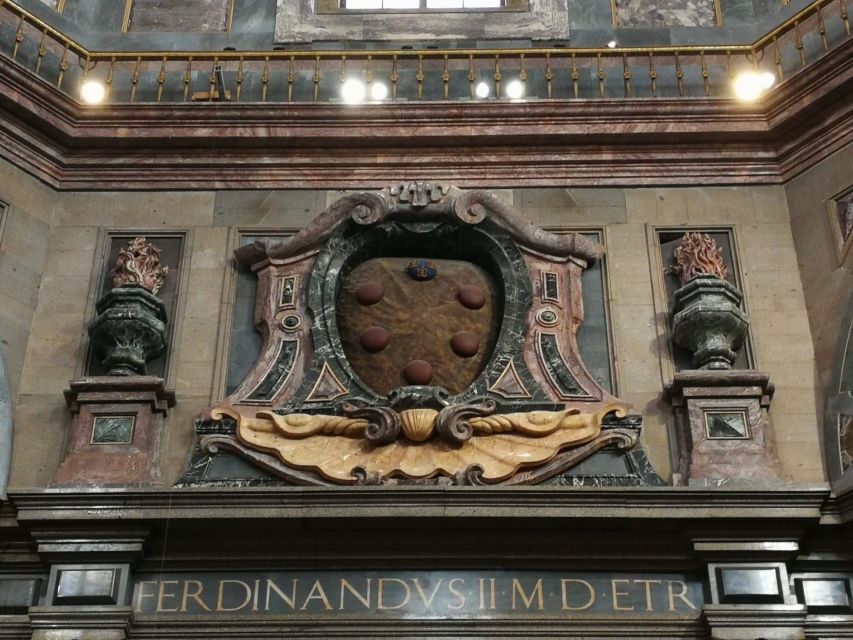Florence: Medici Chapels Guided Tour - The crypt and the less glamorous side of the visit