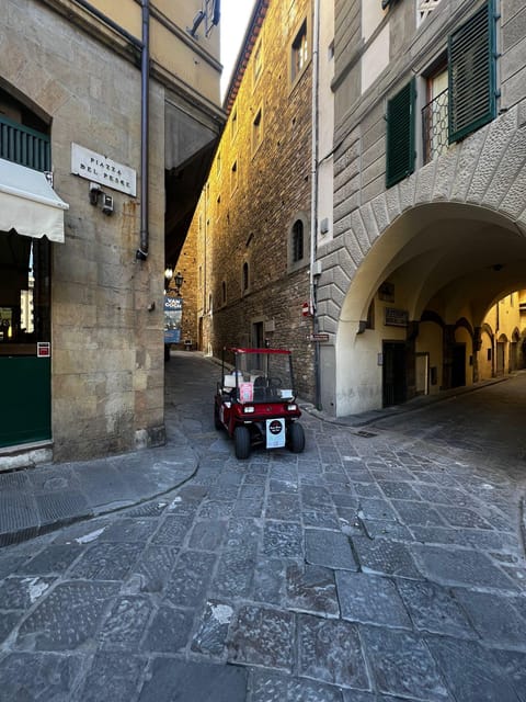Florence: Michelangelo Hill Panoramic Tour with Food Tasting - Piazzale Michelangelo and the classic Florence view