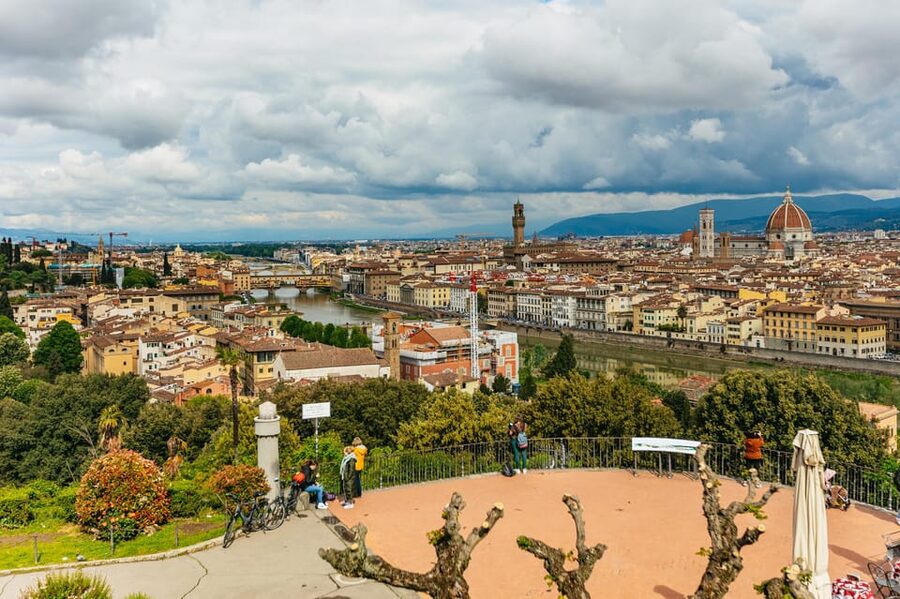 Florence: Old Town Golf Cart Excursion - Ponte Vecchio and the bridges of Florence
