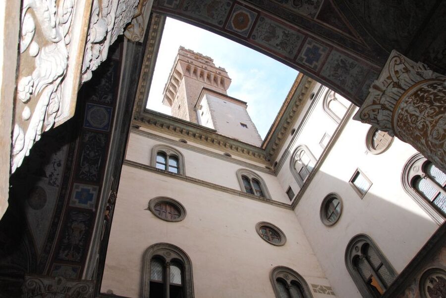 Florence: Palazzo Vecchio Guided Tour - Upstairs rooms reward slower attention