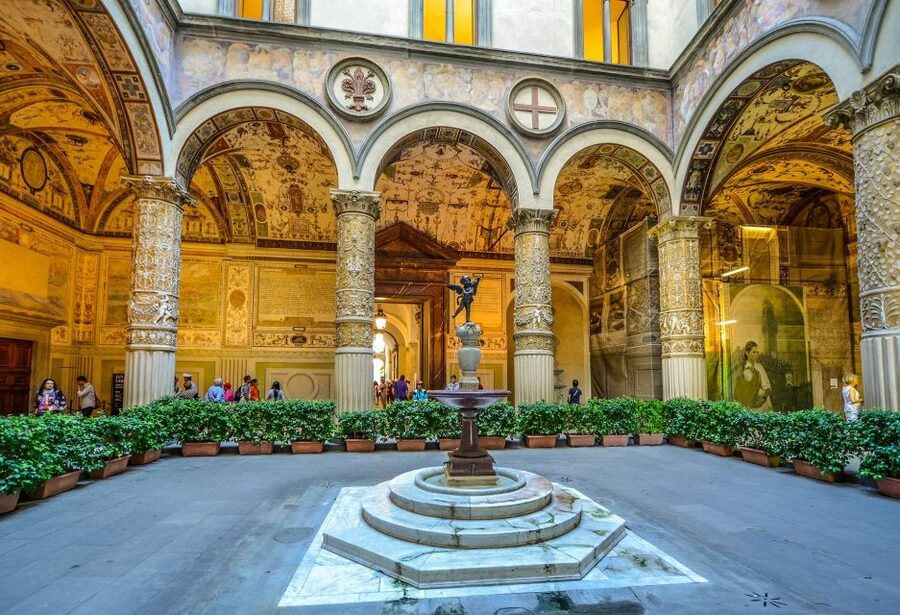 Florence: Palazzo Vecchio Guided Tour - Meeting behind the Neptune Fountain