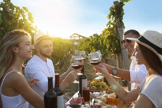 Florence: Pasta Cooking Class with Unlimited Wine - From worktable to dinner table