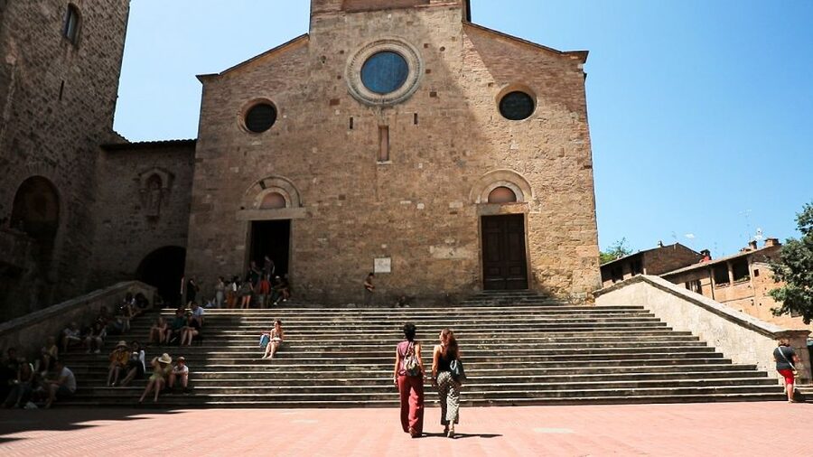 Florence: Pisa, Siena, S. Gimignano, Chianti Wine & Lunch - Passing through the Chianti countryside