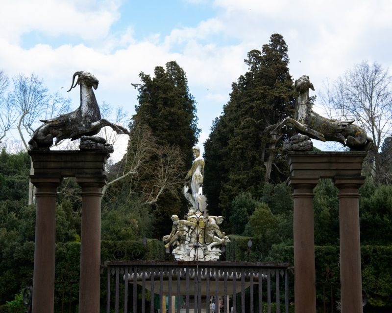 Florence: Pitti Palace and Boboli Gardens Walking Tour - Florence landmarks before and around the palace