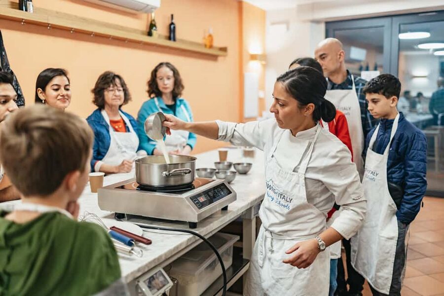 Florence: Pizza and Gelato Preparation Class - What the chefs do well
