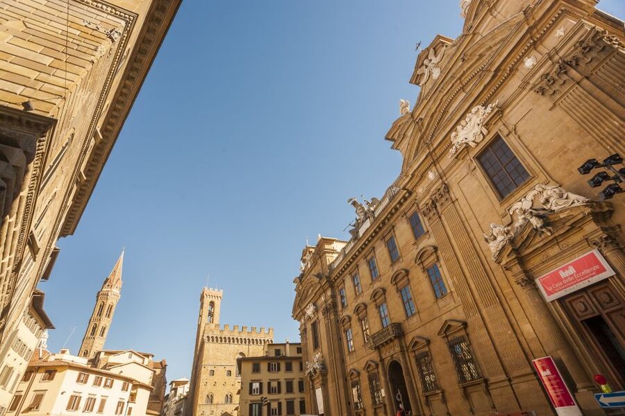 Florence: Private Walking Tour of Florence's Hidden Gems - Ponte Santa Trinita and Via Tornabuoni
