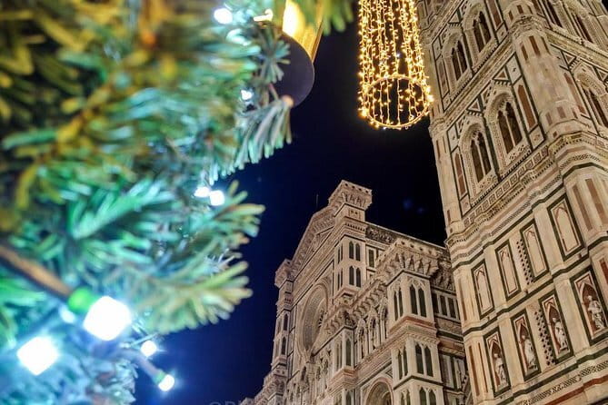 Florence River Cruise on a Traditional Barchetto - Palazzo Corsini and Santa Trinita Bridge