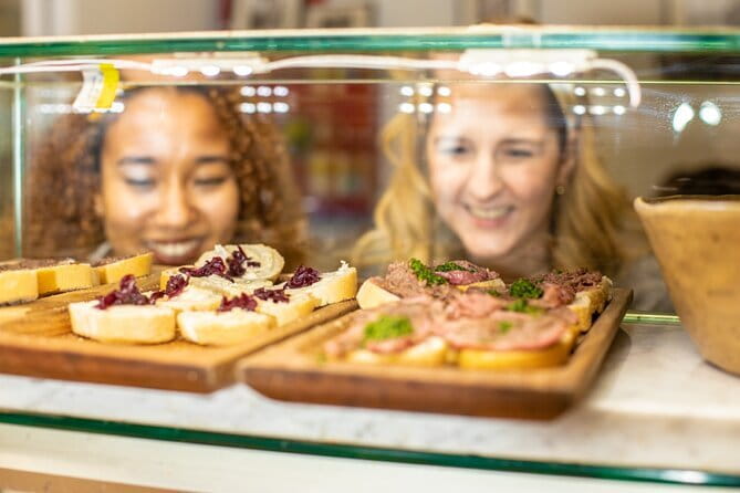 Florence’s Ultimate Food Tour: Full Tuscan Meal by Do Eat Better - How much food and drink you actually get