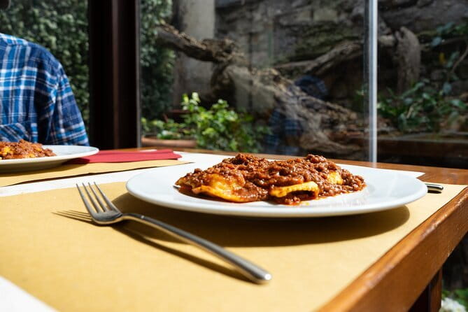 Florence’s Ultimate Food Tour: Full Tuscan Meal by Do Eat Better - Handmade pasta beside Palazzo Medici Riccardi