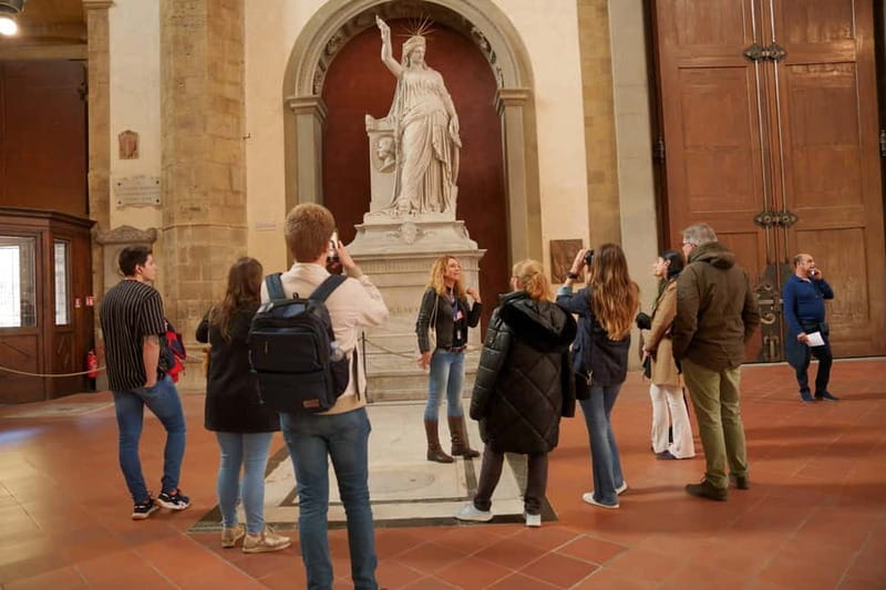 Florence: Santa Croce Church Tour with Entry Ticket - Michelangelo, Machiavelli, Galileo, and the cemetery