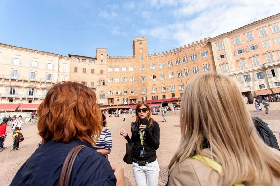 Florence: Siena, San Gimignano & Monteriggioni with Tasting - Who should book this tour?