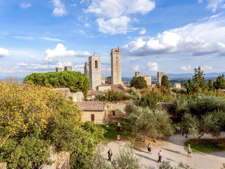 Florence: Siena, San Gimignano & Monteriggioni with Tasting - Monteriggioni and its intact medieval walls