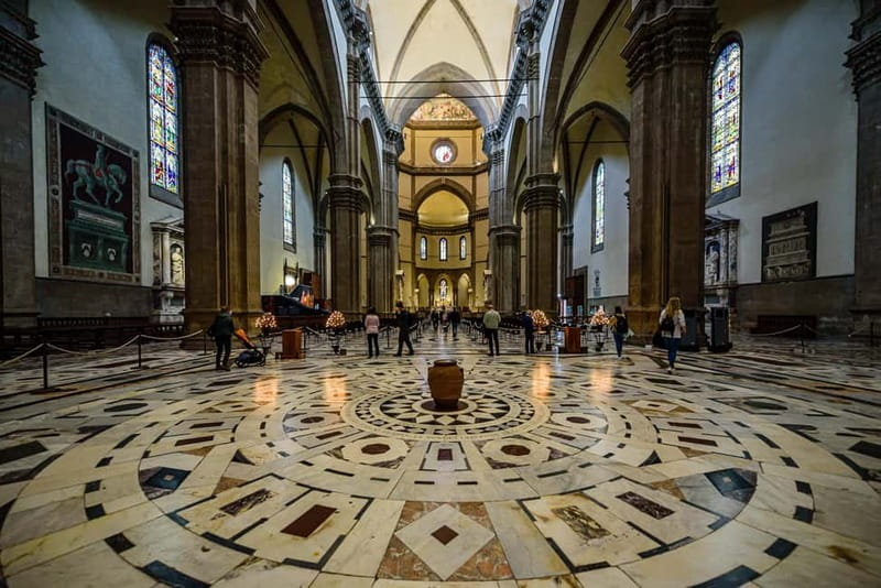 Florence: Skip-the-Line Duomo, Baptistery, Giotto Bell Tower - Walking through Piazza del Duomo