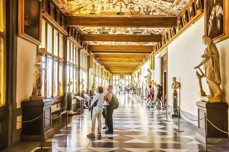 Florence: Skip-The-Line Uffizi Gallery Timed Entry Ticket - Crowds, stairs, and comfort inside the museum