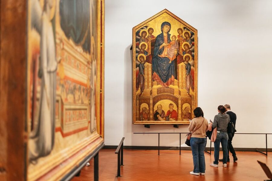 Florence: Skip-the-Line Uffizi Small Group Tour - Stairs, mobility, and planning your energy