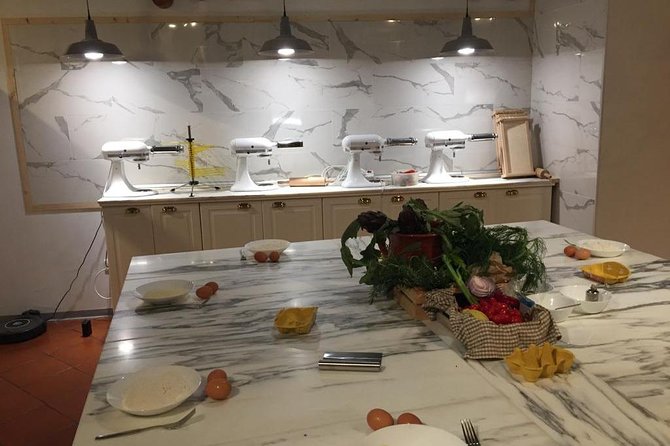 Florence Small-Group Pasta Class with Seasonal Ingredients - The chefs and teaching style
