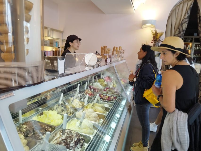 Florence: Street Food Walking Tour with Wine - Schiacciata, cured meats, and Tuscan wine