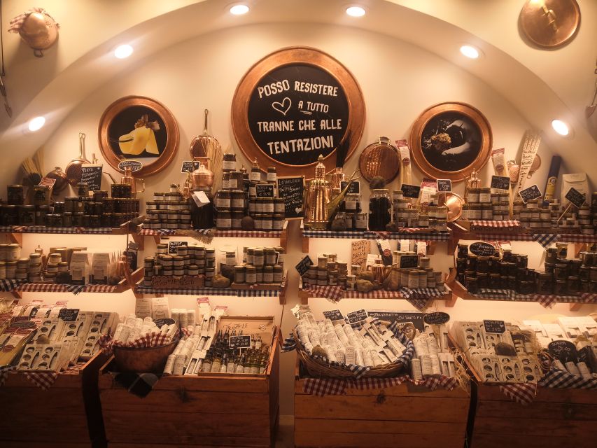 Florence: Street Food Walking Tour with Wine - Florence’s landmarks between bites